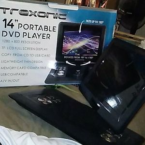 14" portable DVD player